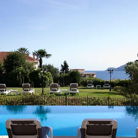 Hotel Chateau De La Tour Cannes-3